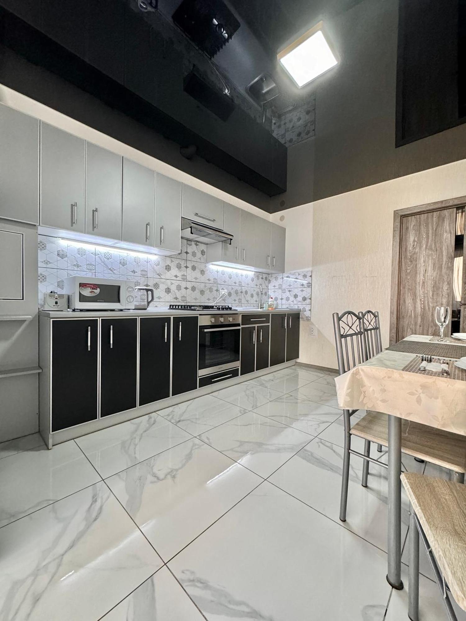 Apartpoltava 2 Окремі Кімнати, Новобудова, Два Великих Ліжка Центр, Корпусний Сад المظهر الخارجي الصورة